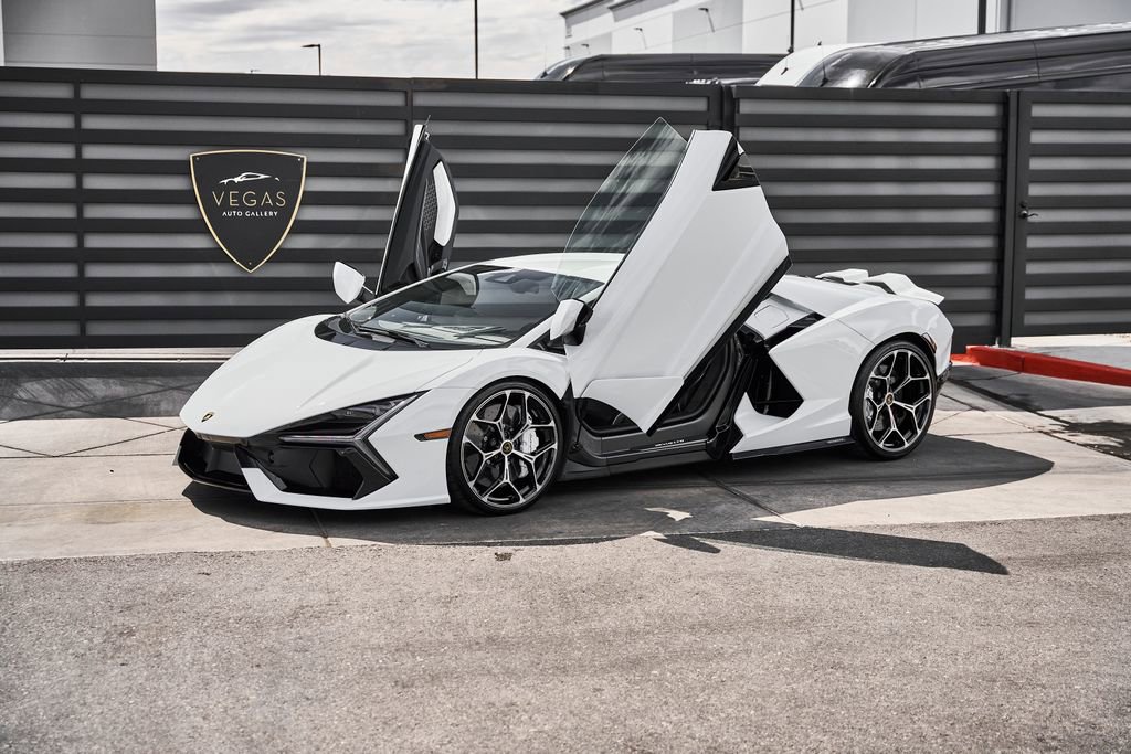 Used 2026 Lamborghini Revuelto AWD/4WD image 5