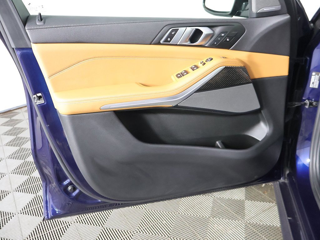 Used 2021 BMW X5 M50i w/ Premium Package image 27