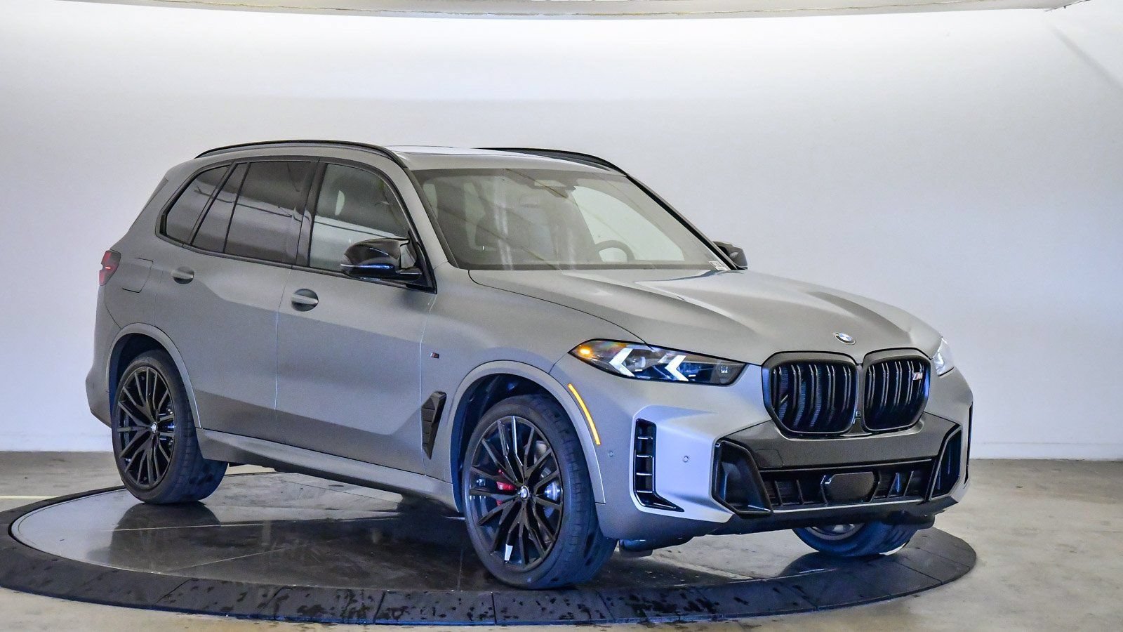 New 2026 BMW X5 M60i AWD/4WD image 6