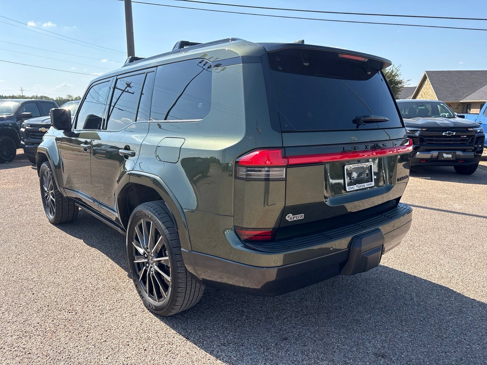 Used 2024 Lexus GX 550 w/ Accessory Package (2T) AWD/4WD image 4