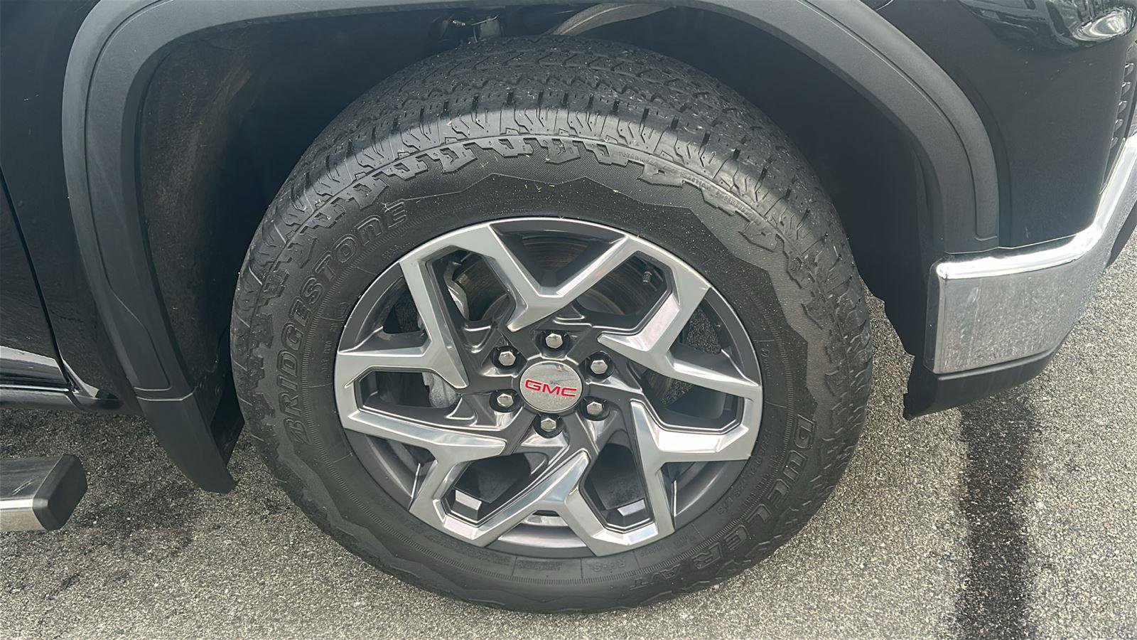 Used 2023 GMC Sierra 1500 SLT image 13