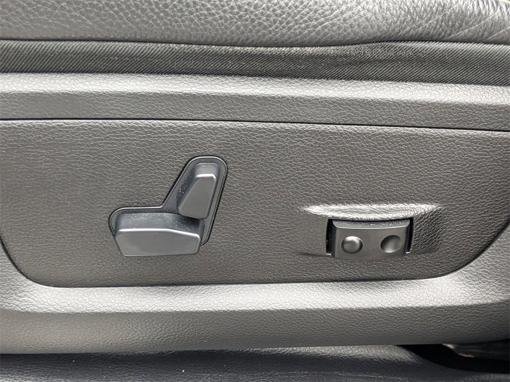 Used 2020 RAM 2500 Limited image 23