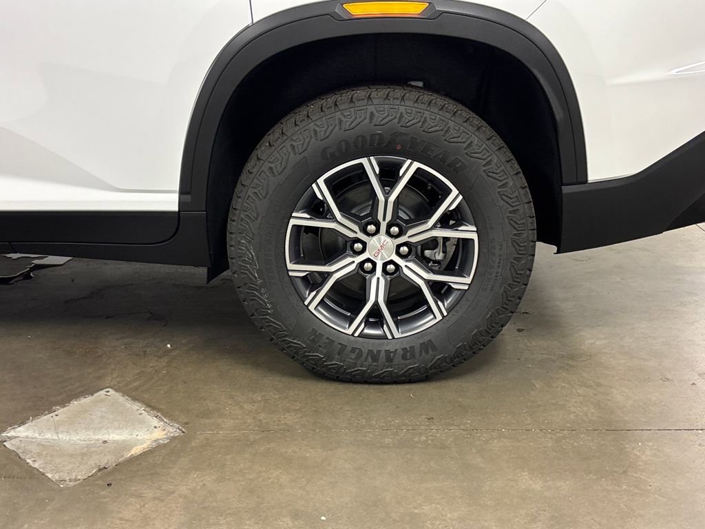 New 2026 GMC Acadia AT4 w/ LPO, Floor Liner Package image 13
