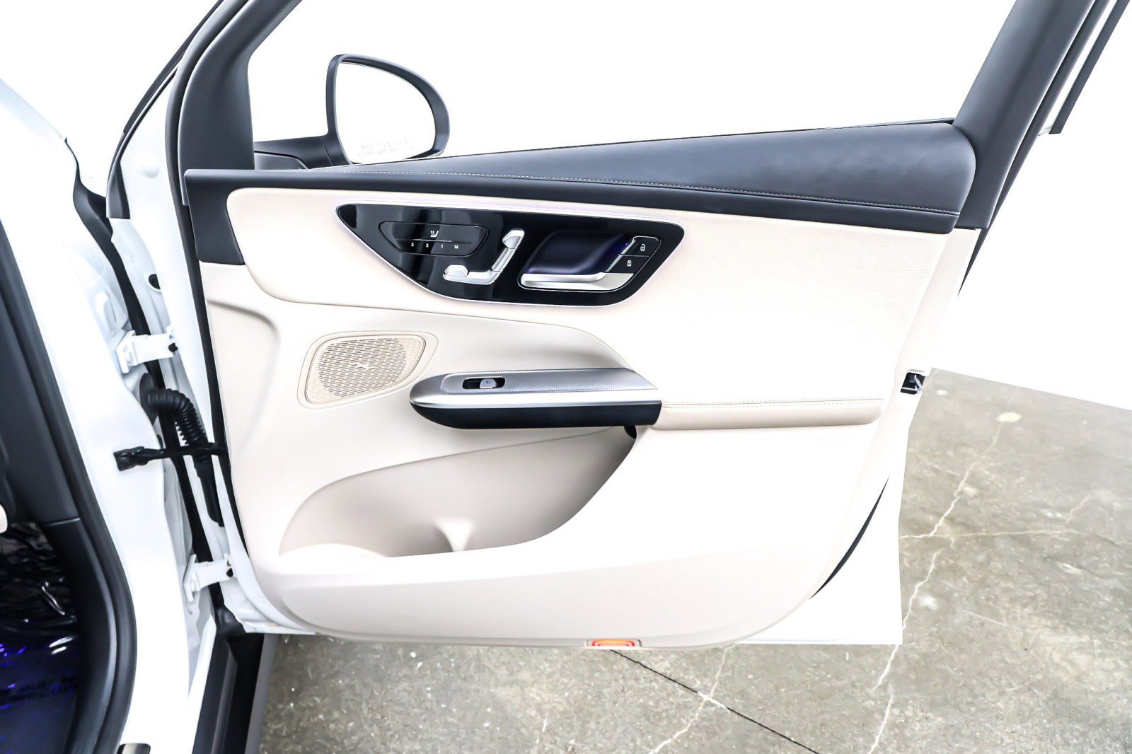 Certified 2025 Mercedes-Benz GLC 350e 4MATIC image 25