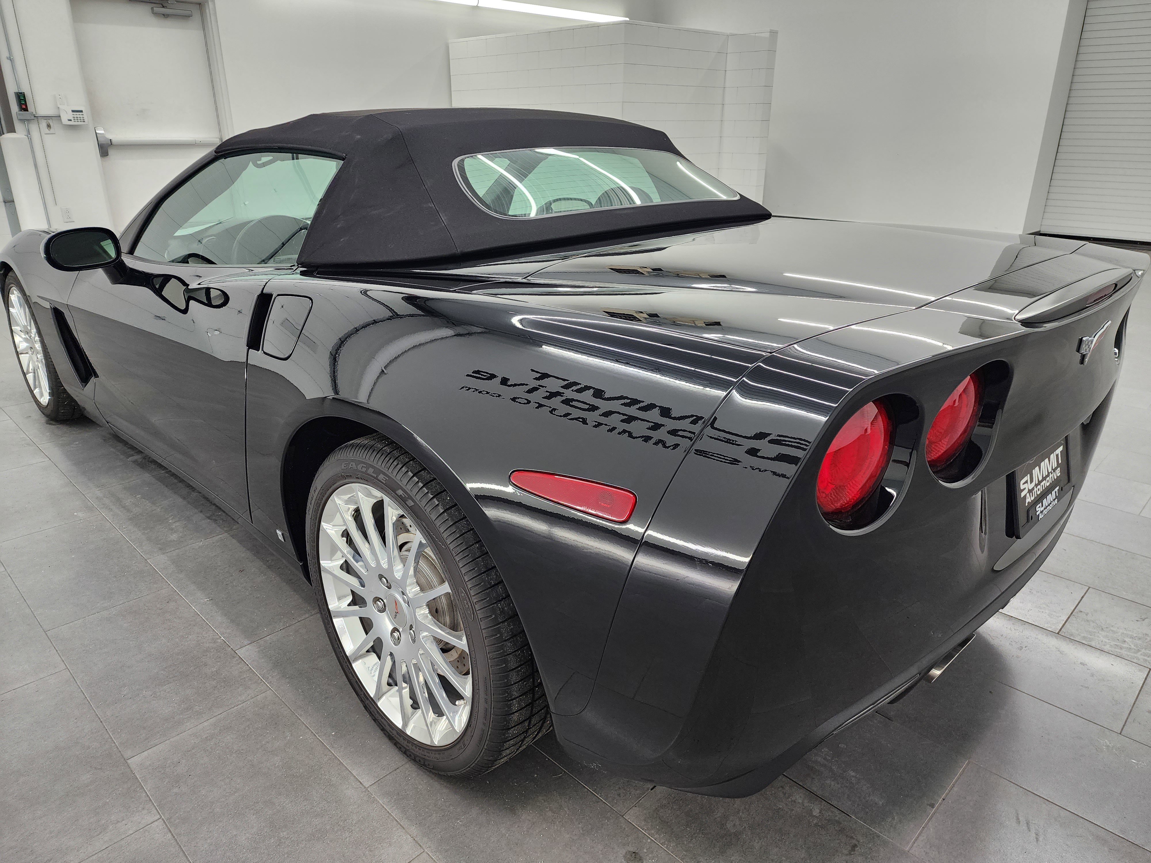 Used 2007 Chevrolet Corvette Convertible w/ Preferred Equipment Group image 57