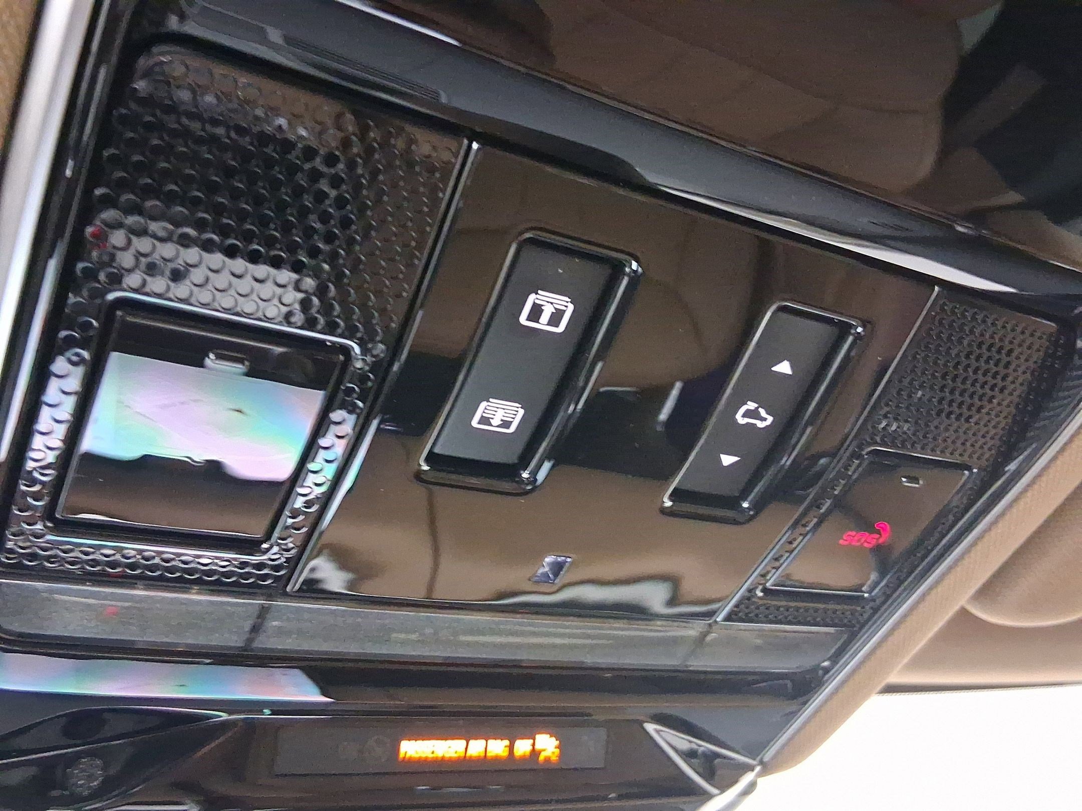 New 2025 Land Rover Range Rover SE image 15