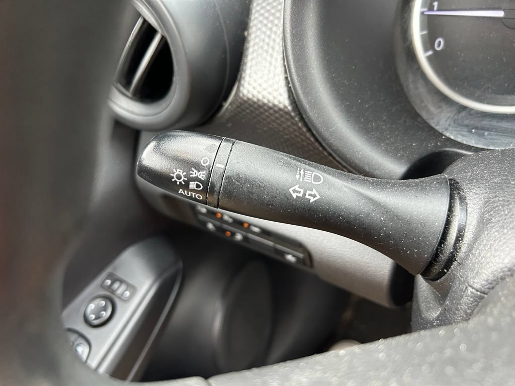 Used 2020 Nissan Kicks S FWD image 22