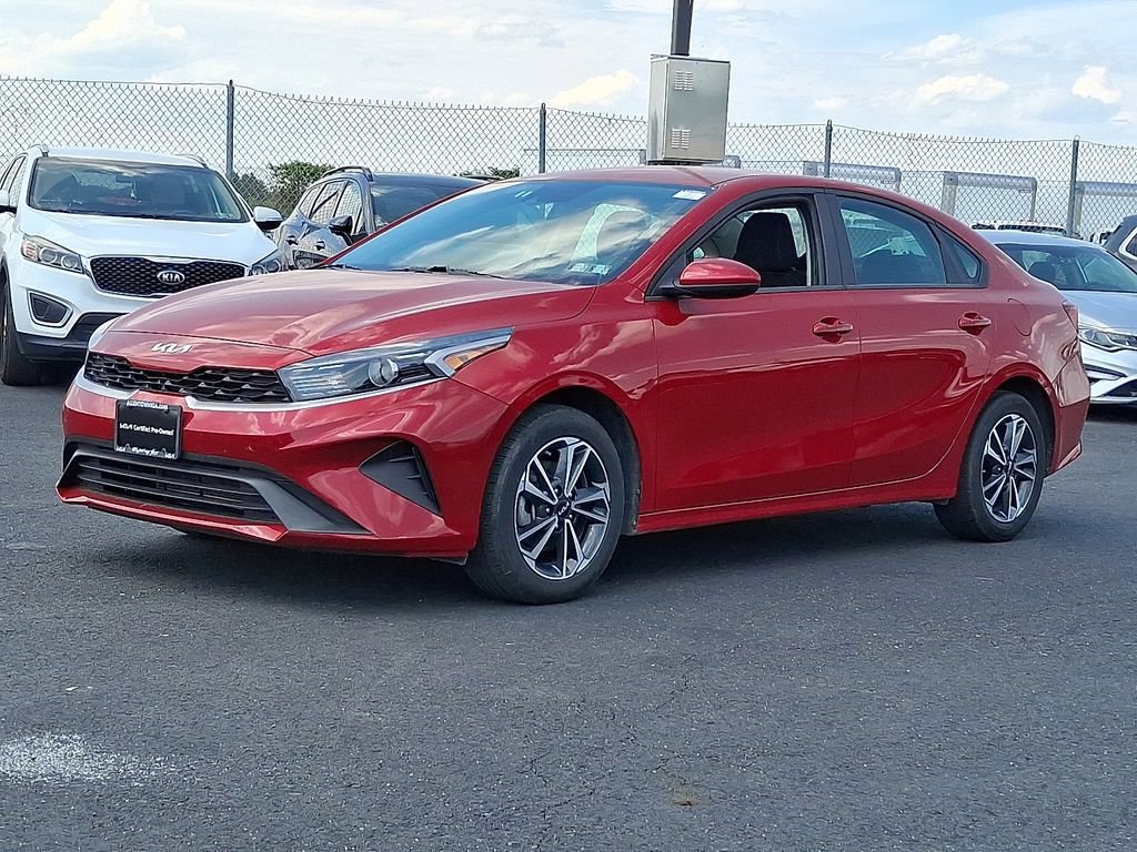 Certified 2024 Kia Forte LXS FWD image 3