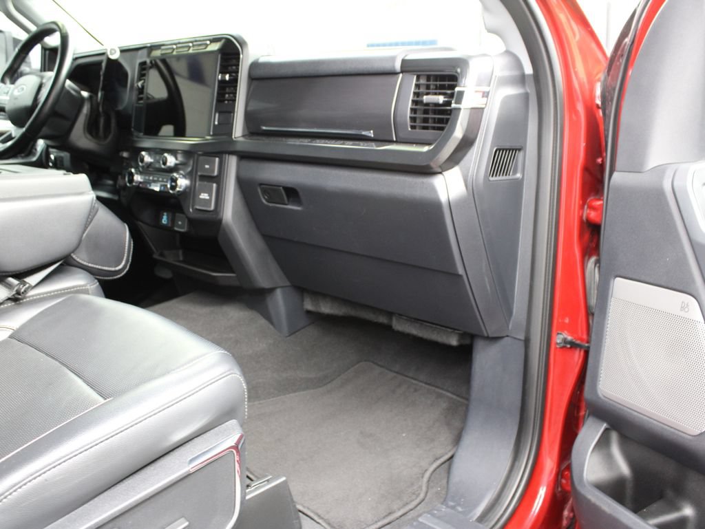Used 2024 Ford F250 Lariat w/ Sport Appearance Package AWD/4WD image 39
