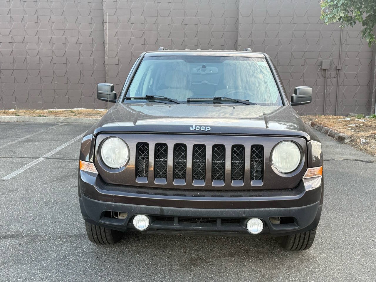 Used 2014 Jeep Patriot Sport w/ Power Value Group AWD/4WD image 2