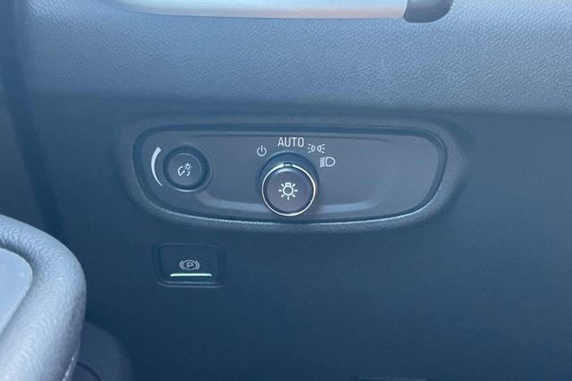 Used 2023 GMC Terrain SLE w/ Elevation Edition image 35