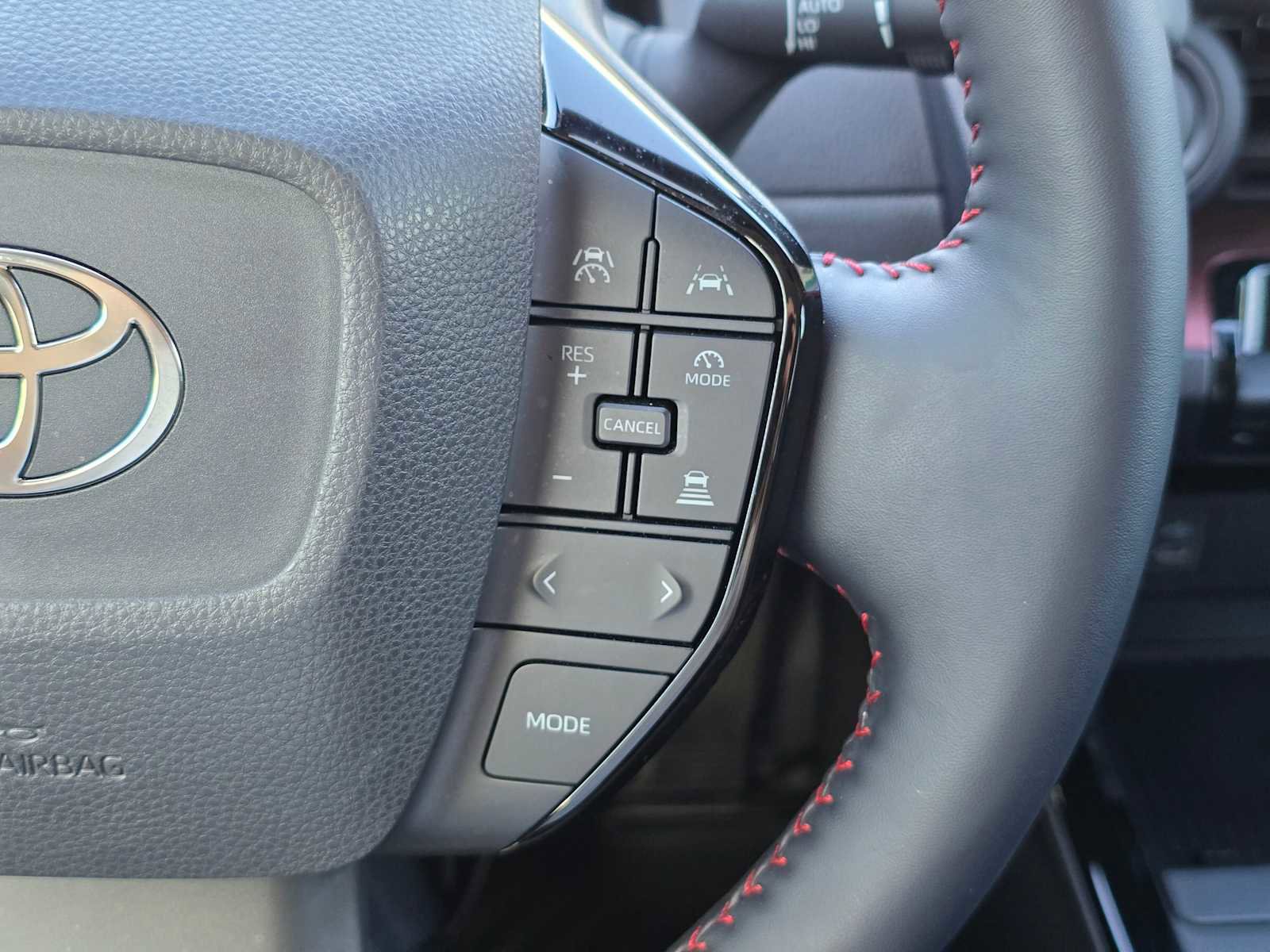 Used 2026 Toyota Prius Plug-In Hybrid FWD image 27