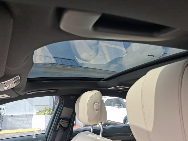 Used 2018 Mercedes-Benz S 560 Sedan image 13