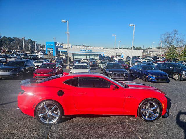 Used 2022 Chevrolet Camaro LT w/ RS Package RWD image 9