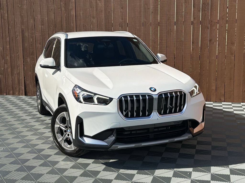Used 2025 BMW X1 xDrive28i w/ Convenience Package AWD/4WD image 12