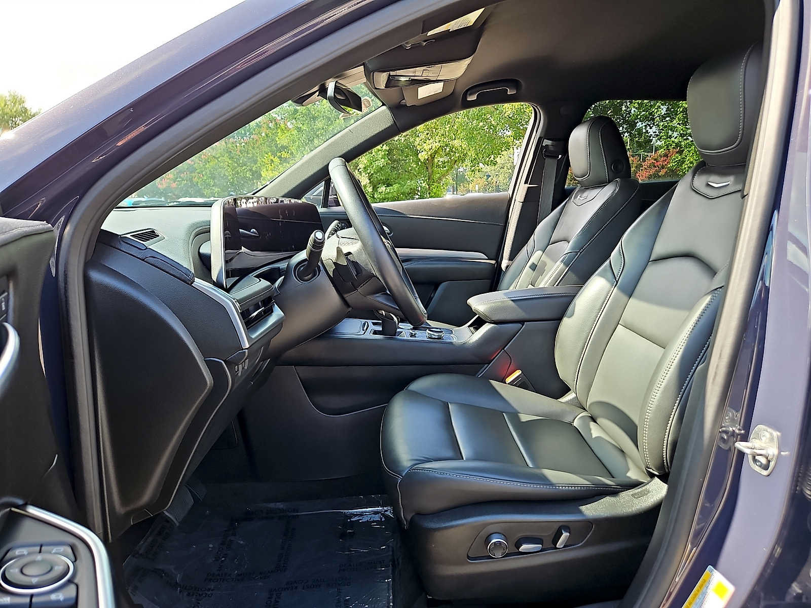 Used 2025 Cadillac XT4 Premium Luxury AWD/4WD image 14