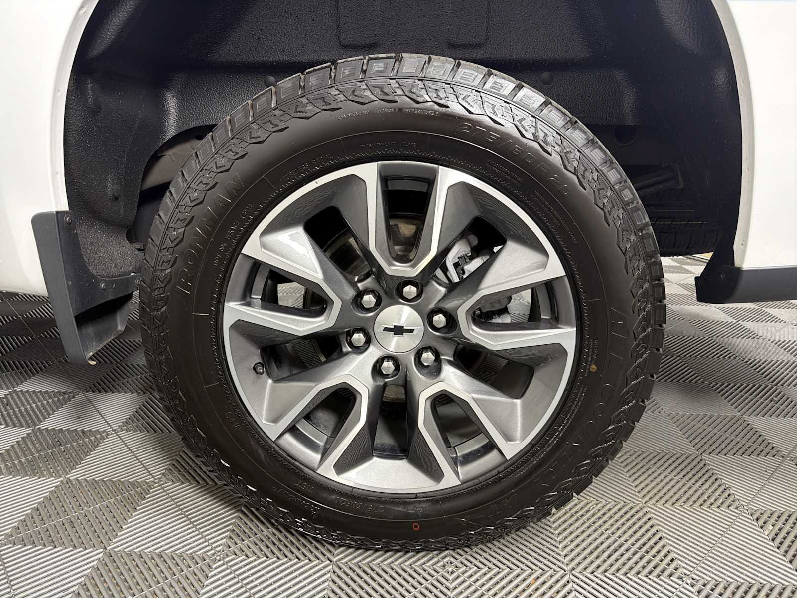 Used 2022 Chevrolet Silverado 1500 RST AWD/4WD image 17