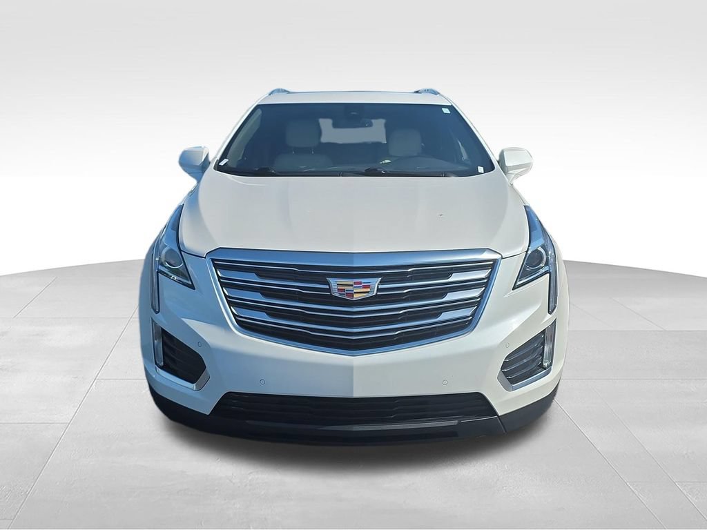 Used 2018 Cadillac XT5 Luxury w/ Driver Awareness Package AWD/4WD image 2