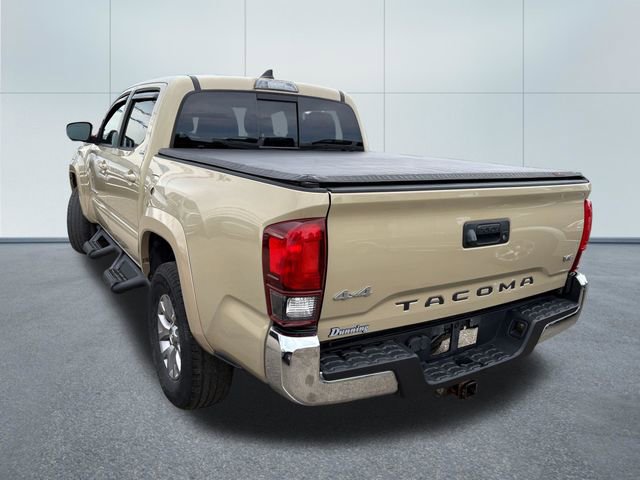 Used 2018 Toyota Tacoma SR5 AWD/4WD image 2