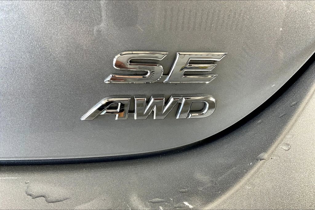 Used 2022 Toyota Camry SE image 39