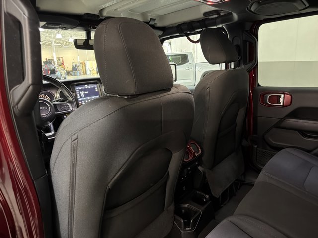 Used 2021 Jeep Gladiator Overland AWD/4WD image 19