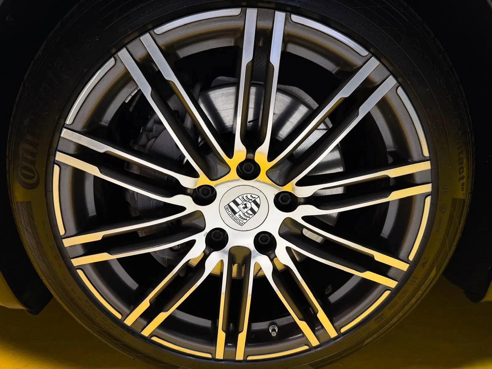 Used 2015 Porsche Panamera 4 image 7