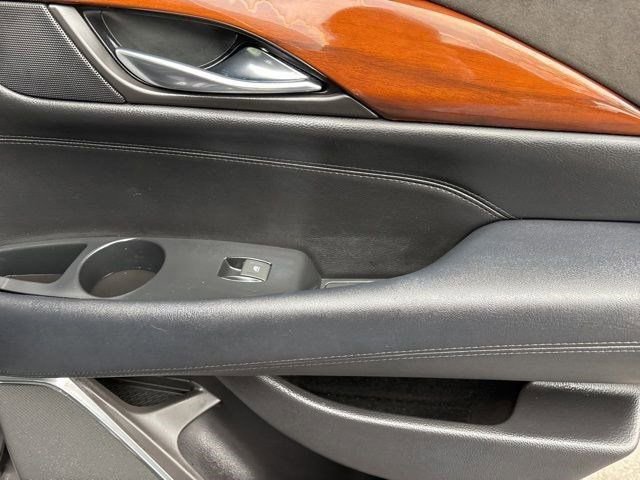 Used 2017 Cadillac Escalade Luxury image 39