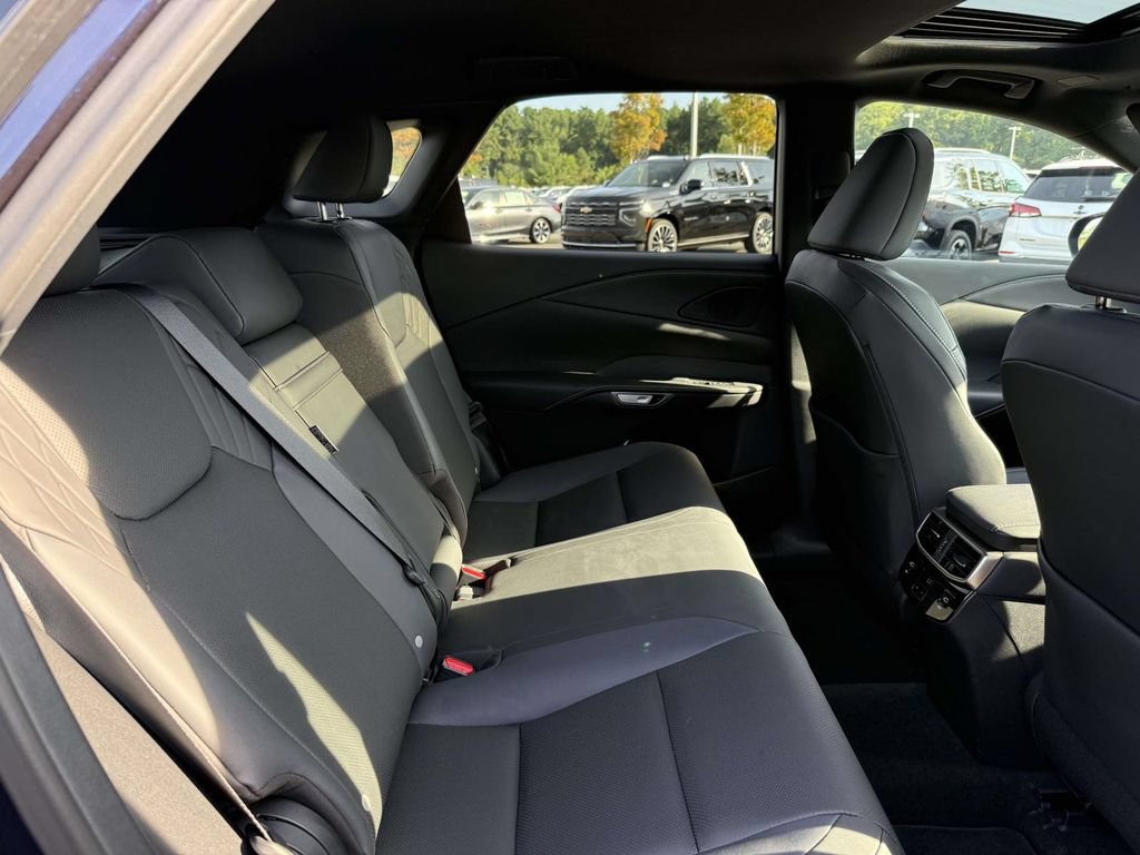 Used 2024 Lexus RX 350h w/ Convenience Package AWD/4WD image 16