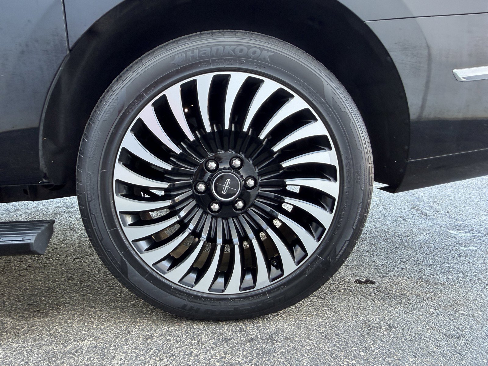 Used 2021 Lincoln Navigator L Black Label AWD/4WD image 40