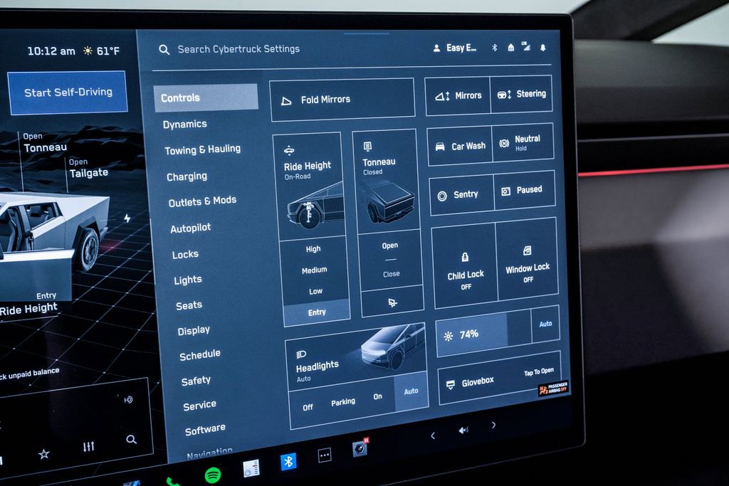 Used 2024 Tesla Cybertruck AWD Crew Cab image 29