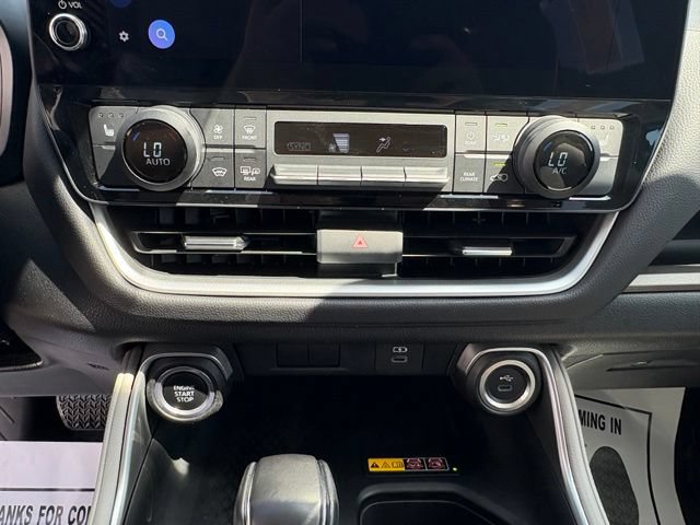 Used 2024 Toyota Grand Highlander AWD image 19