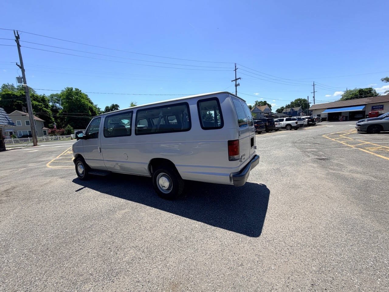 Used 2006 Ford E-350 and Econoline 350 XL RWD image 47