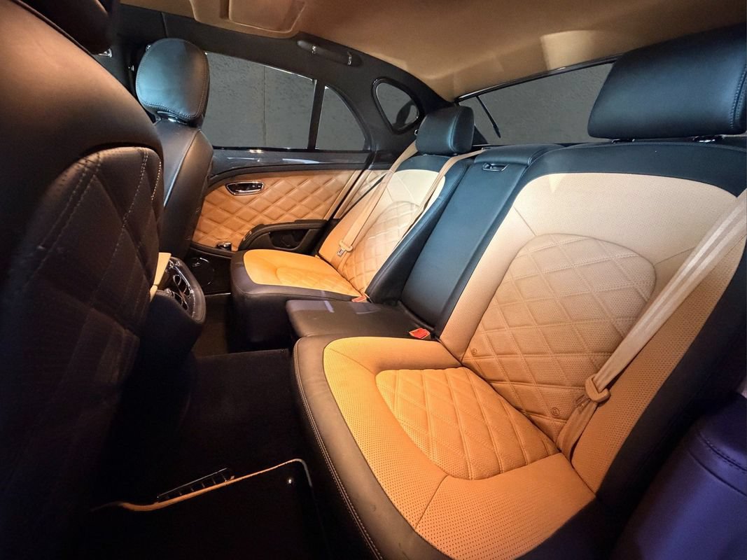 Used 2016 Bentley Mulsanne Speed RWD image 31