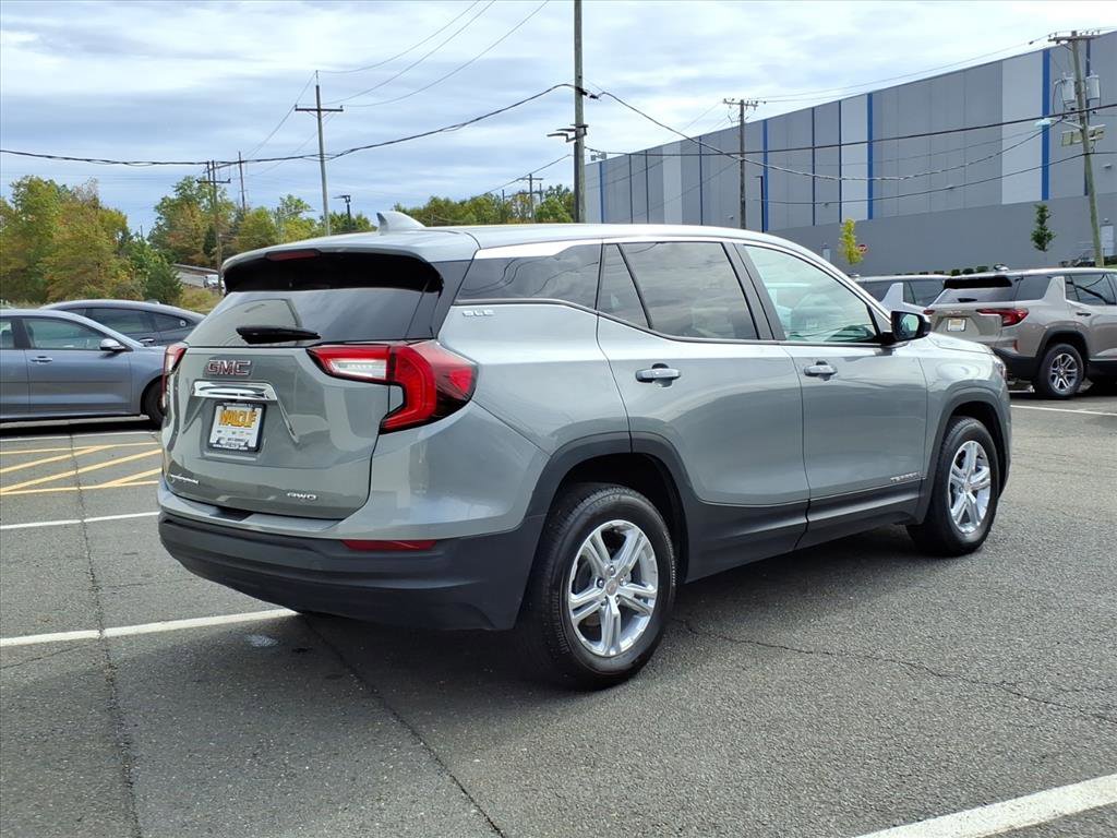 Certified 2024 GMC Terrain SLE image 7