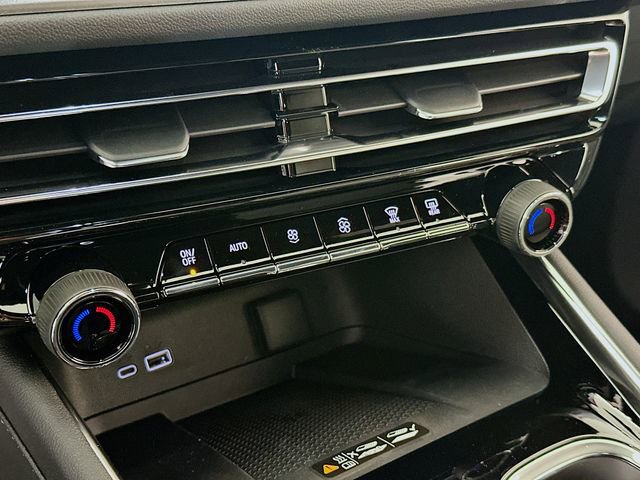 New 2026 Chevrolet Traverse LT image 16