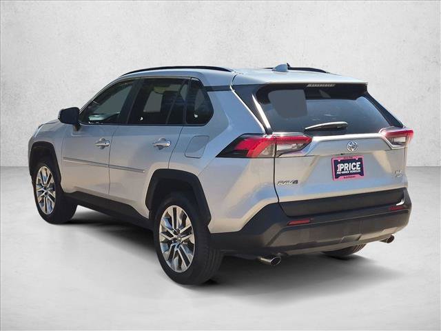 Used 2022 Toyota RAV4 XLE Premium AWD/4WD image 8