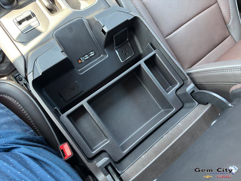 Used 2023 GMC Sierra 1500 Denali w/ Denali Reserve Package image 23