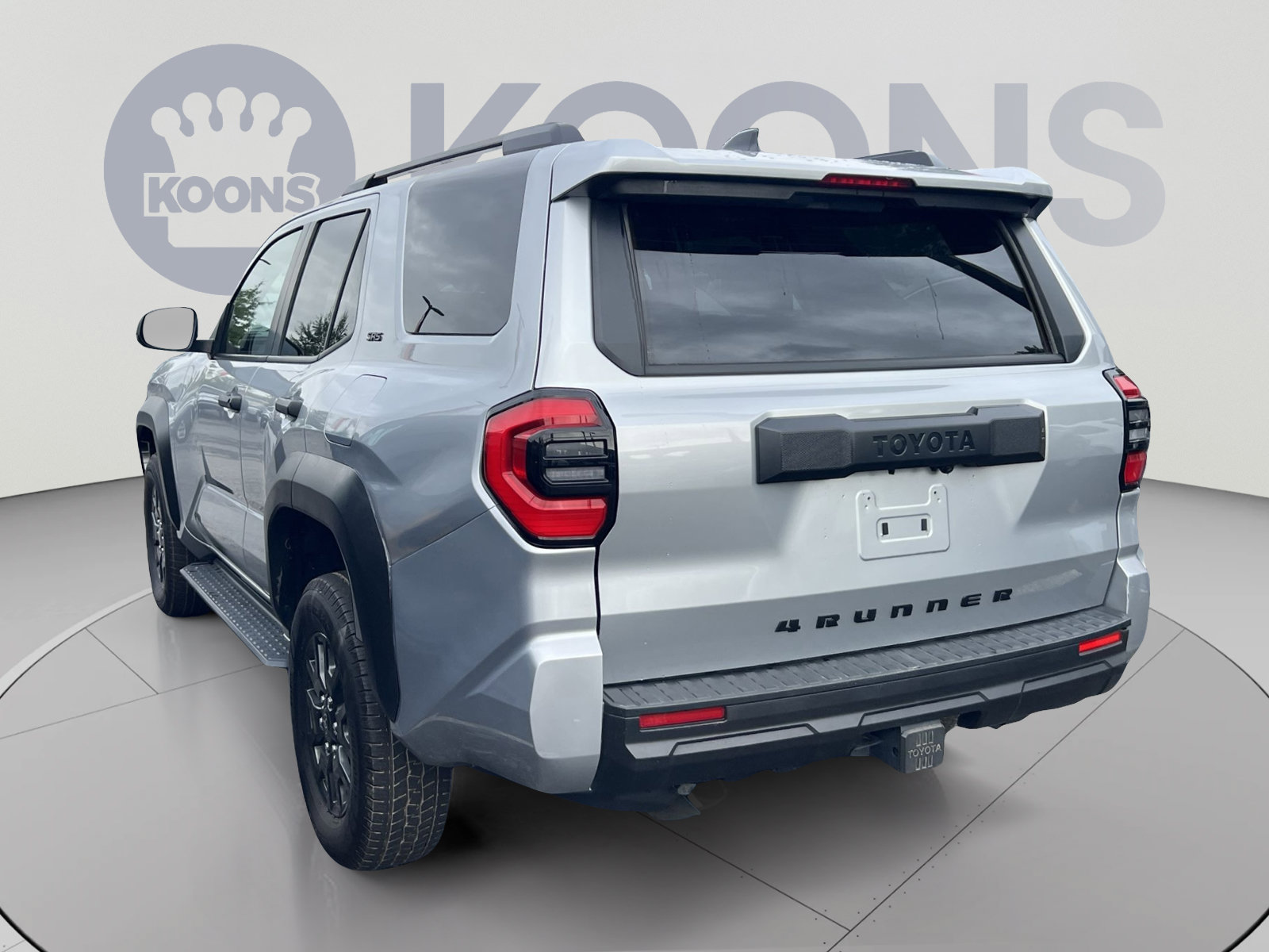 Used 2025 Toyota 4Runner SR5 AWD/4WD image 2
