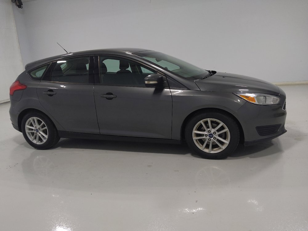 Used 2018 Ford Focus SE w/ Cold Weather Package FWD image 11