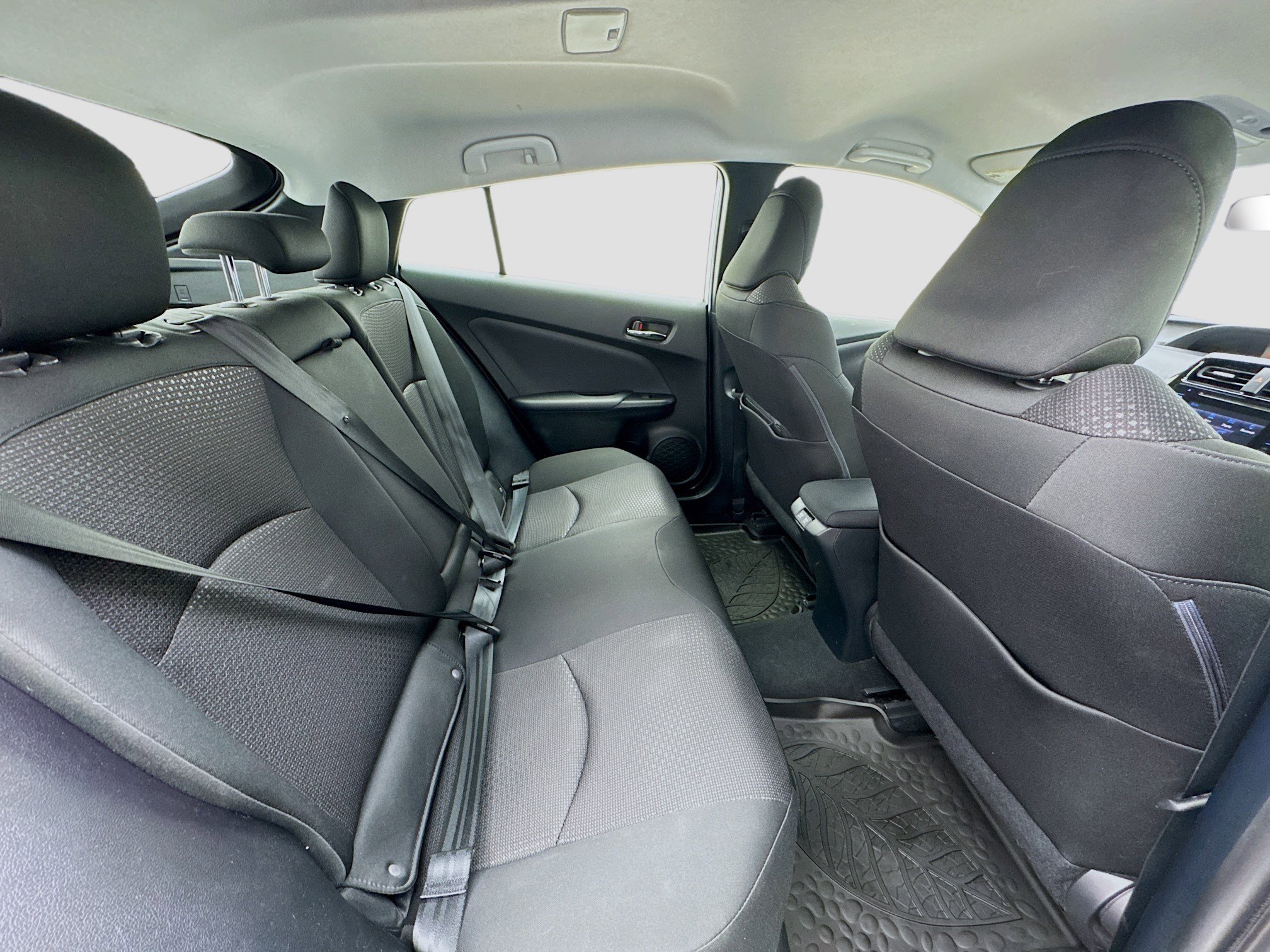 Used 2019 Toyota Prius L Eco image 18