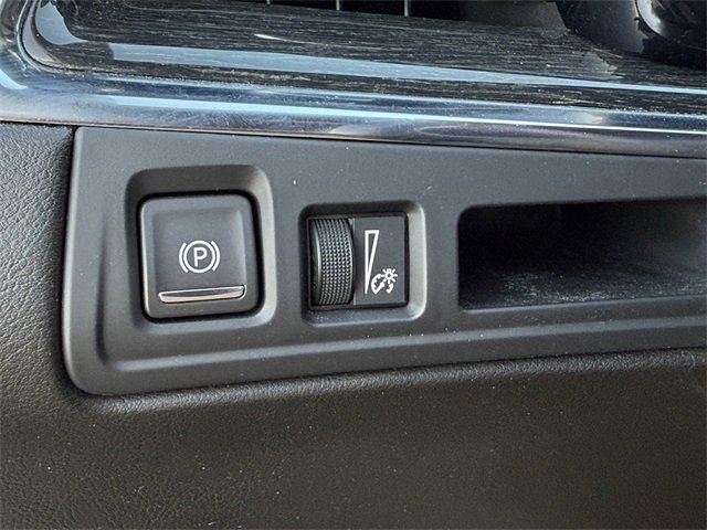 Certified 2021 Cadillac XT5 Premium Luxury w/ LPO, Floor Liner Package image 23