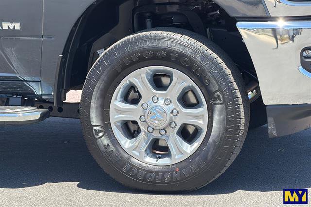 Used 2025 RAM 2500 Big Horn AWD/4WD image 35