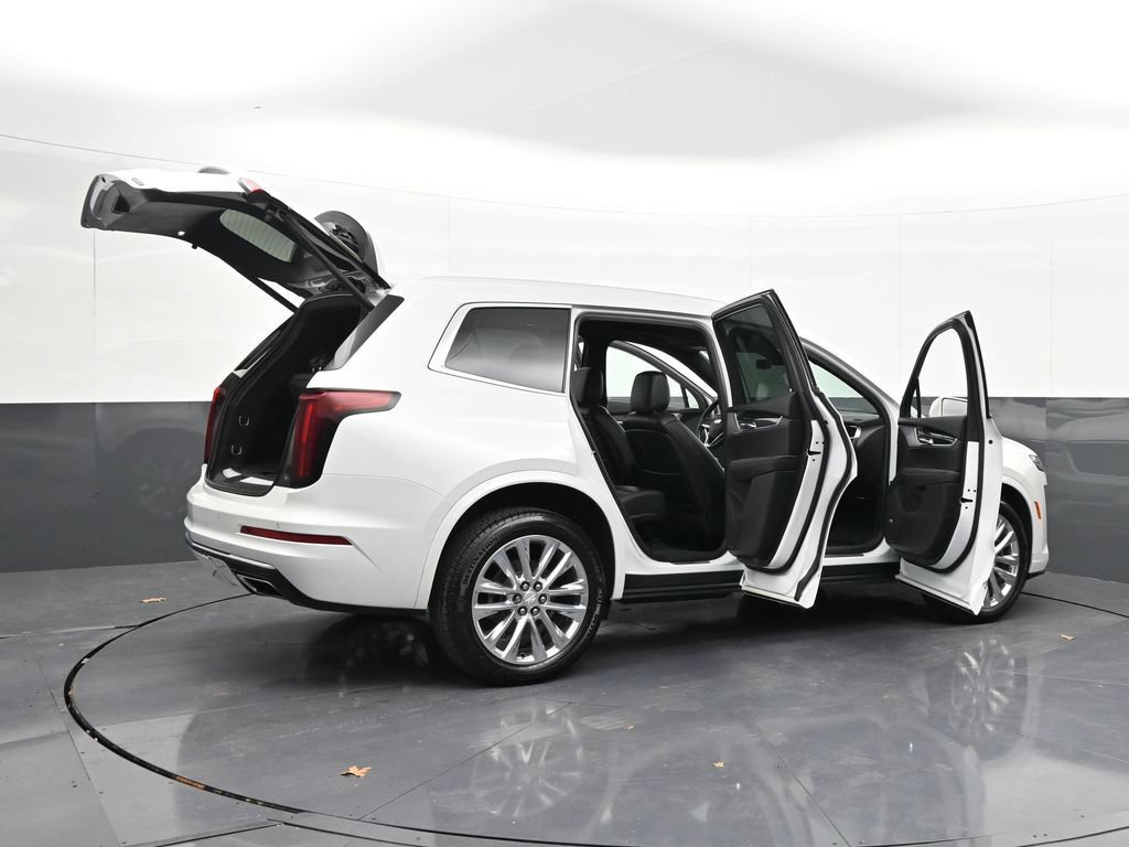 Used 2020 Cadillac XT6 Premium Luxury AWD/4WD image 36