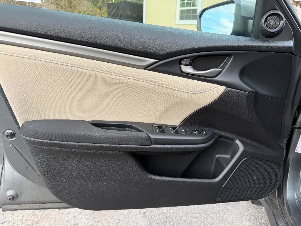 Used 2019 Honda Civic EX image 11
