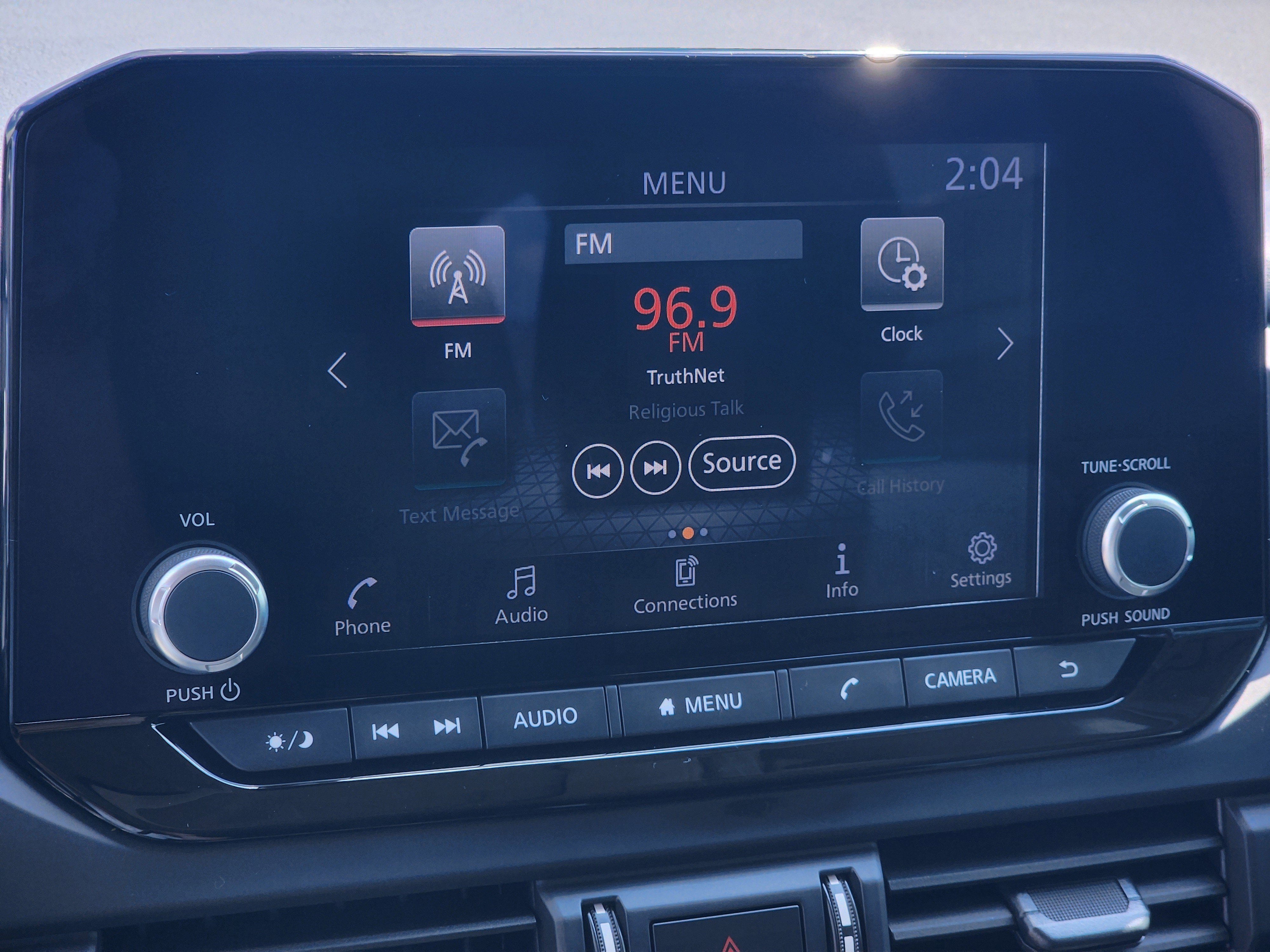 Used 2024 Nissan Pathfinder S image 21