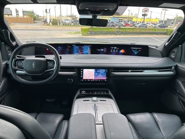 Used 2025 Lincoln Navigator Reserve w/ Jet Appearance Package AWD/4WD image 13