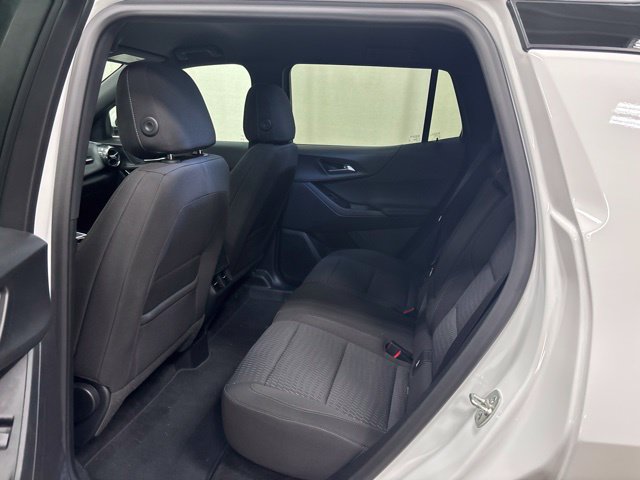 Used 2026 Chevrolet Equinox LT AWD/4WD image 17
