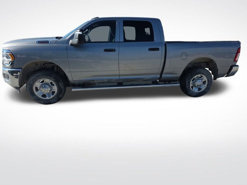 Used 2024 RAM 2500 Tradesman w/ Chrome Appearance Group image 32