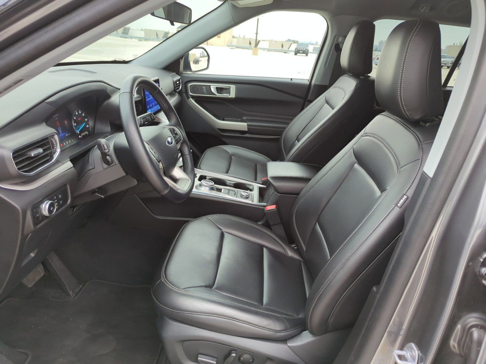 Used 2023 Ford Explorer XLT w/ Equipment Group 202A image 13