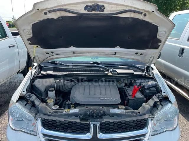 Used 2013 Dodge Grand Caravan SE FWD image 28